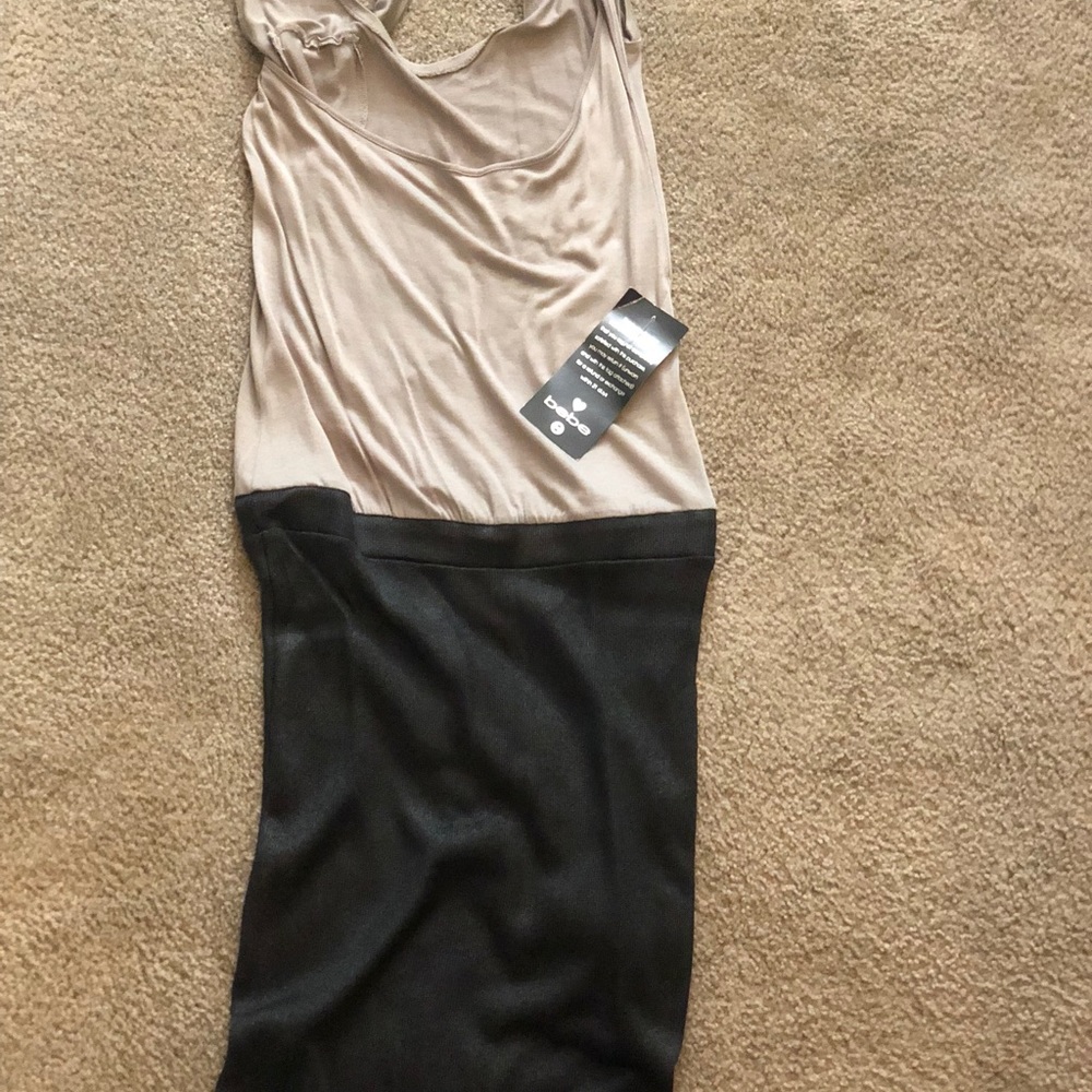 Backless BeBe dress - Picture 2 of 4